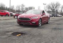 Perfecto para Caracas: Ford desarrolla tecnología para avisarte de los huecos