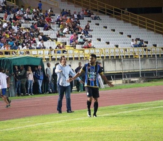 En Mineros intentan superar el sorpresivo golpe