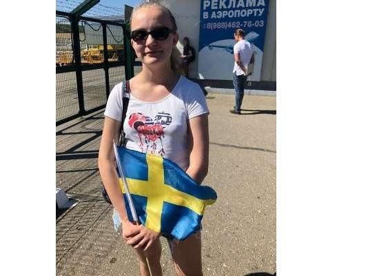 Sin Zlatan Ibrahimovic a Suecia solo la recibe una fan en Rusia