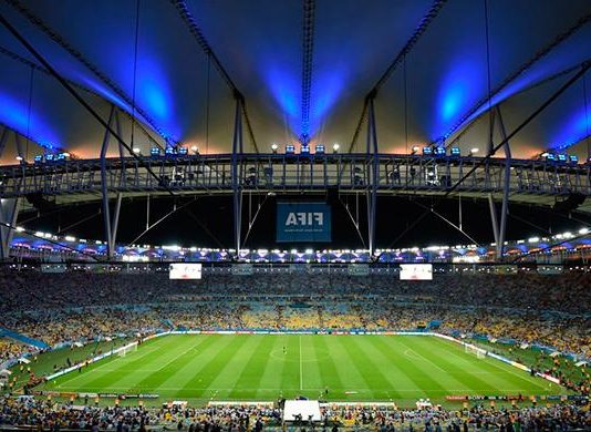 Censura en el fútbol: Prohibirán subir videos, fotos y hasta memes