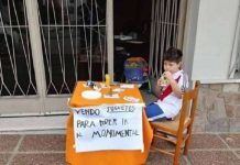 Un niño vende todos sus juguetes para ir a la final River Boca