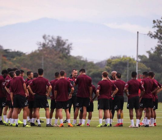 FVF publica más imágenes de la nueva camiseta de La Vinotinto (Fotos)