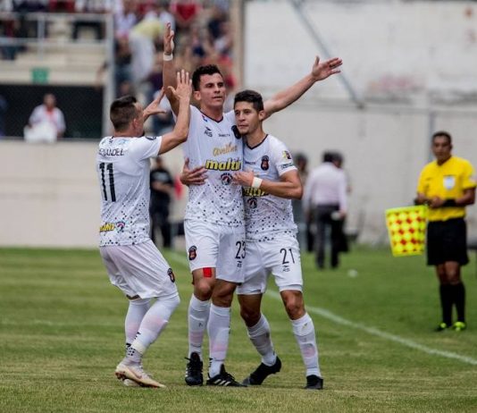 Copa Libertadores: Caracas FC y Delfín pactan empate con golazo de Bernardo Añor
