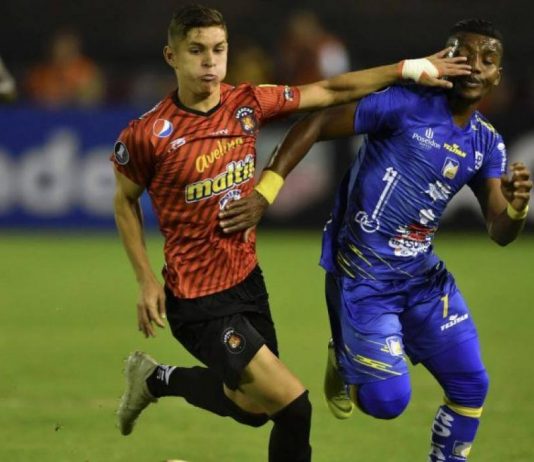 Caracas FC y Alain Baroja le taparon el pase a Delfín